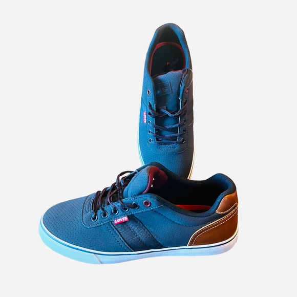 Levi Mens Blue Sneakers
